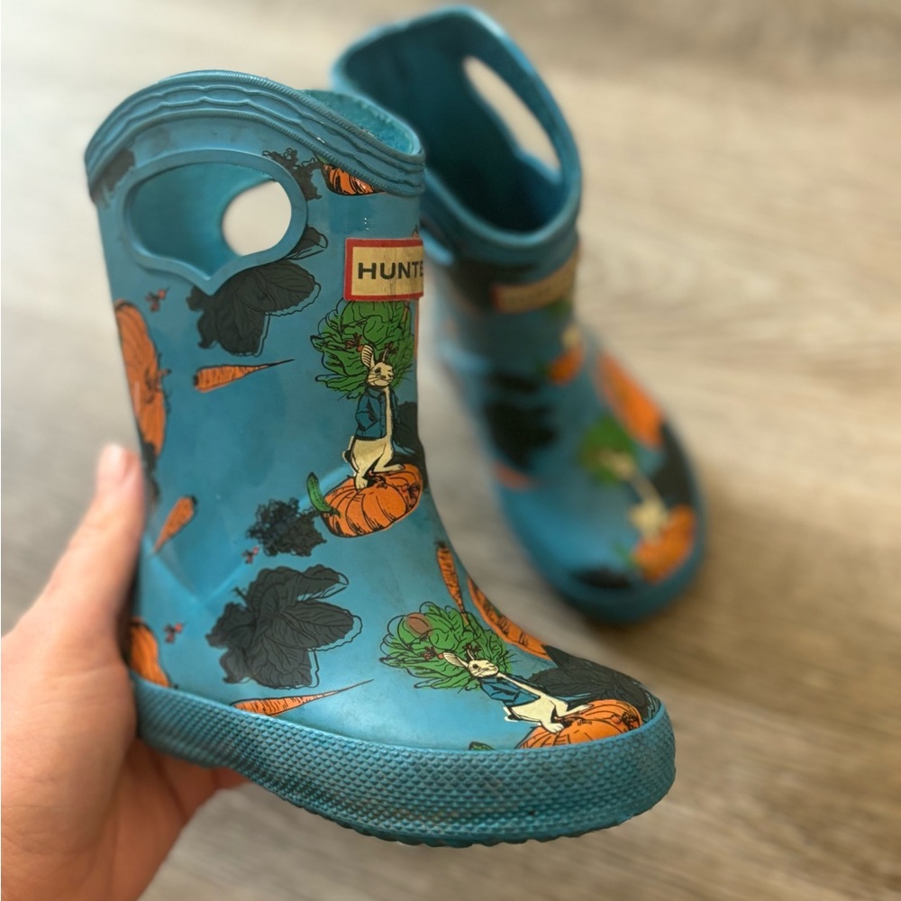 HUNTER boots Peter Rabbit size 4 blue